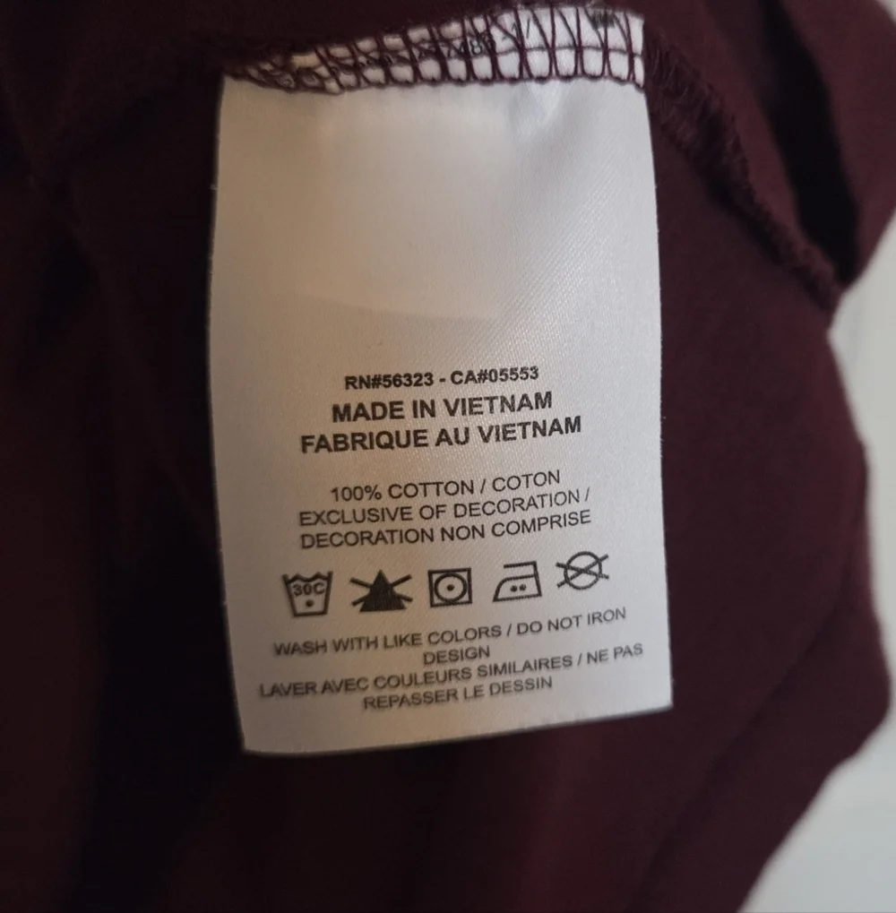 Nike Sportswear T-Shirt – Maroon (Large)